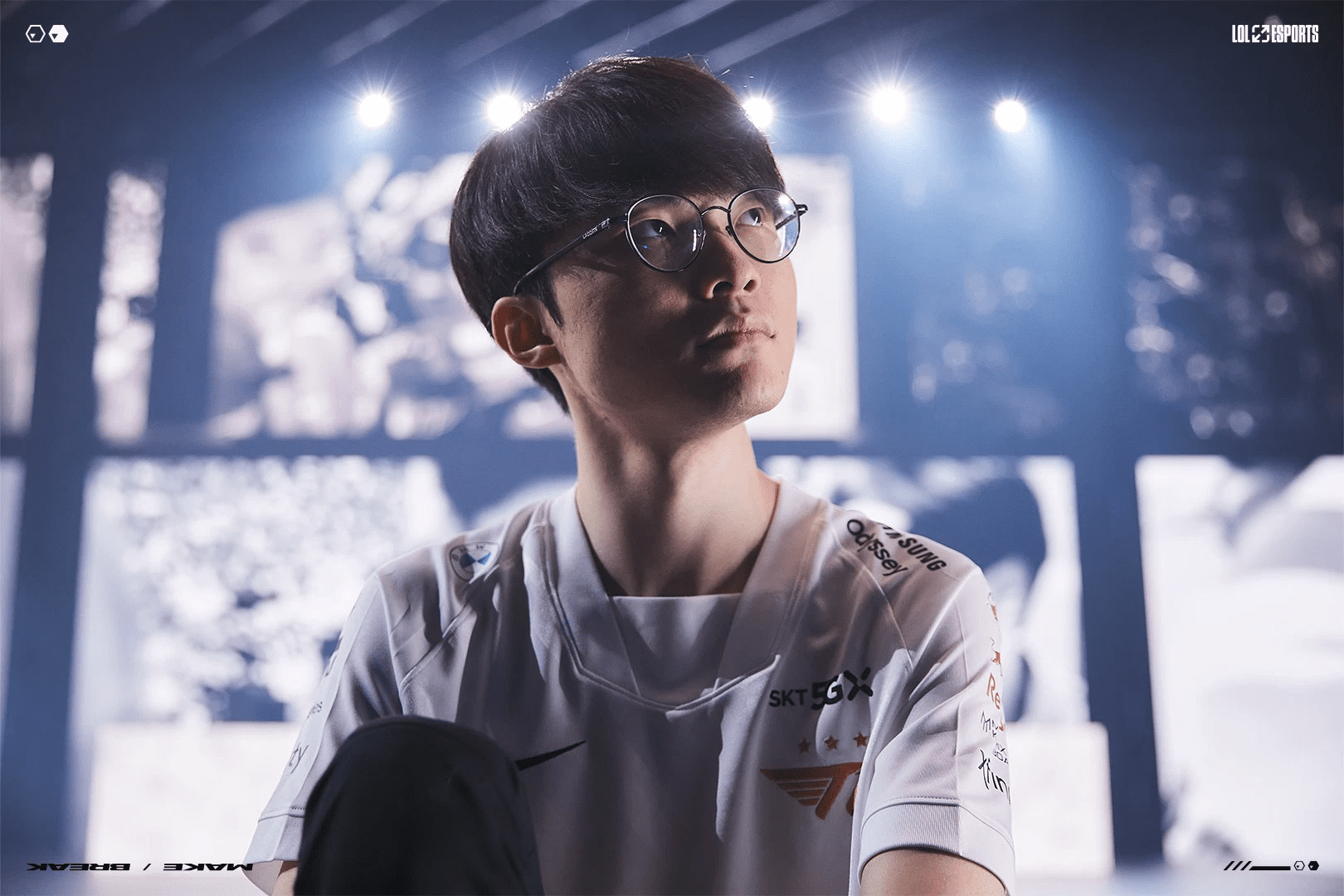 The 2021 season also coincided with Faker's contract expiration, which certainly drew the attention of the LoL community