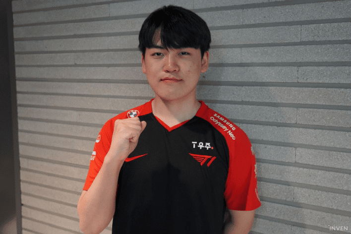Gumayusi is a standout Marksman in T1's lineup as well as in the LCK 2022 season.