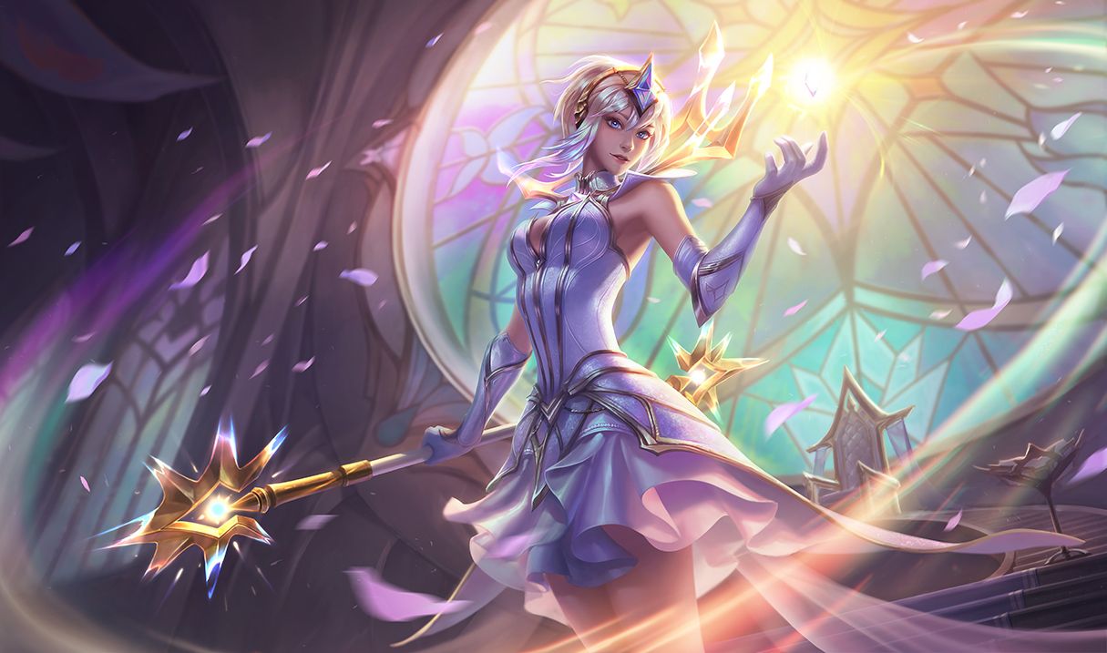 Lux Elementalist - the first and only 7-cost champion to date in TFT history