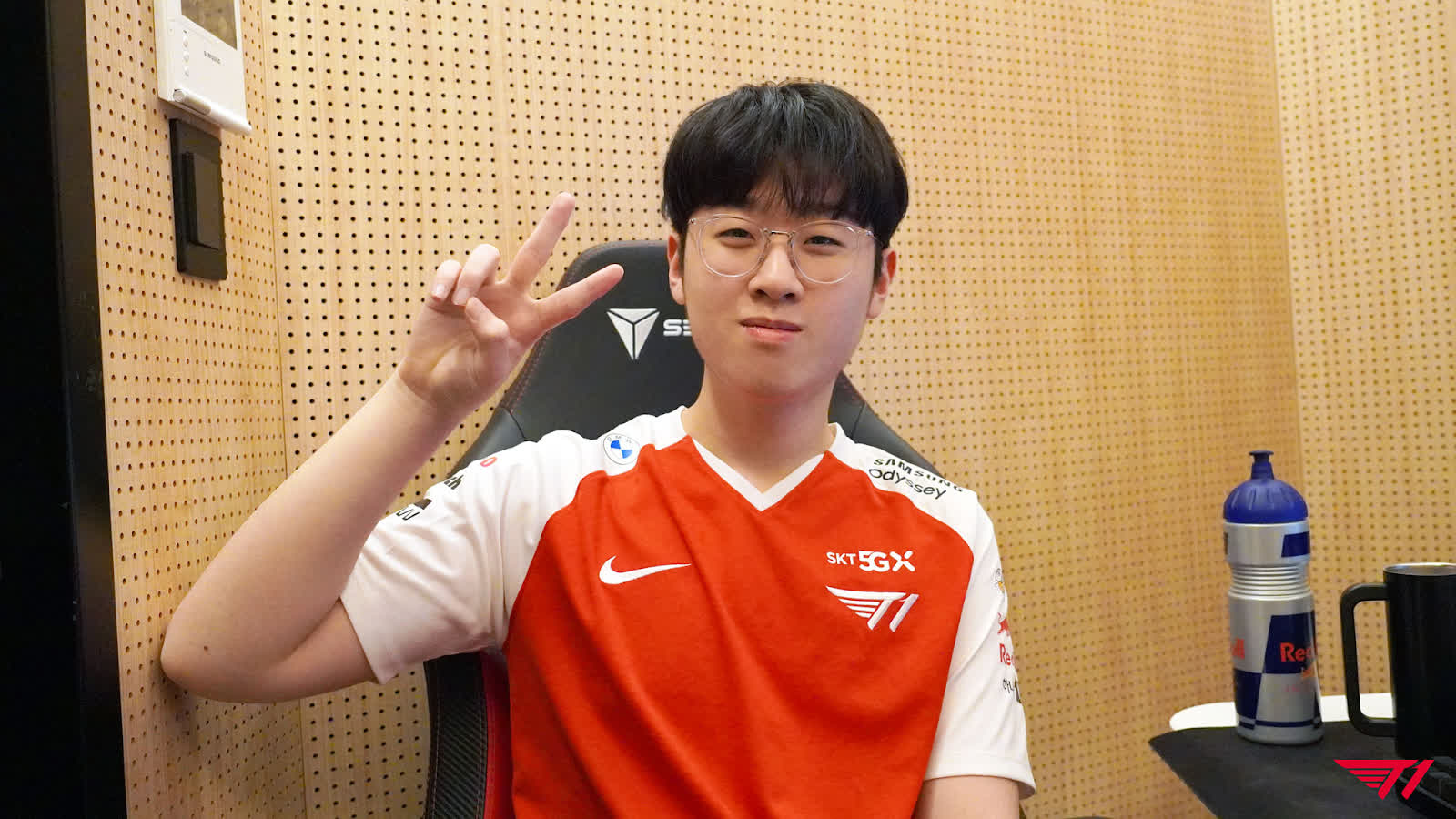 Zeus - the youngest player on T1 currently and has no experience at Worlds