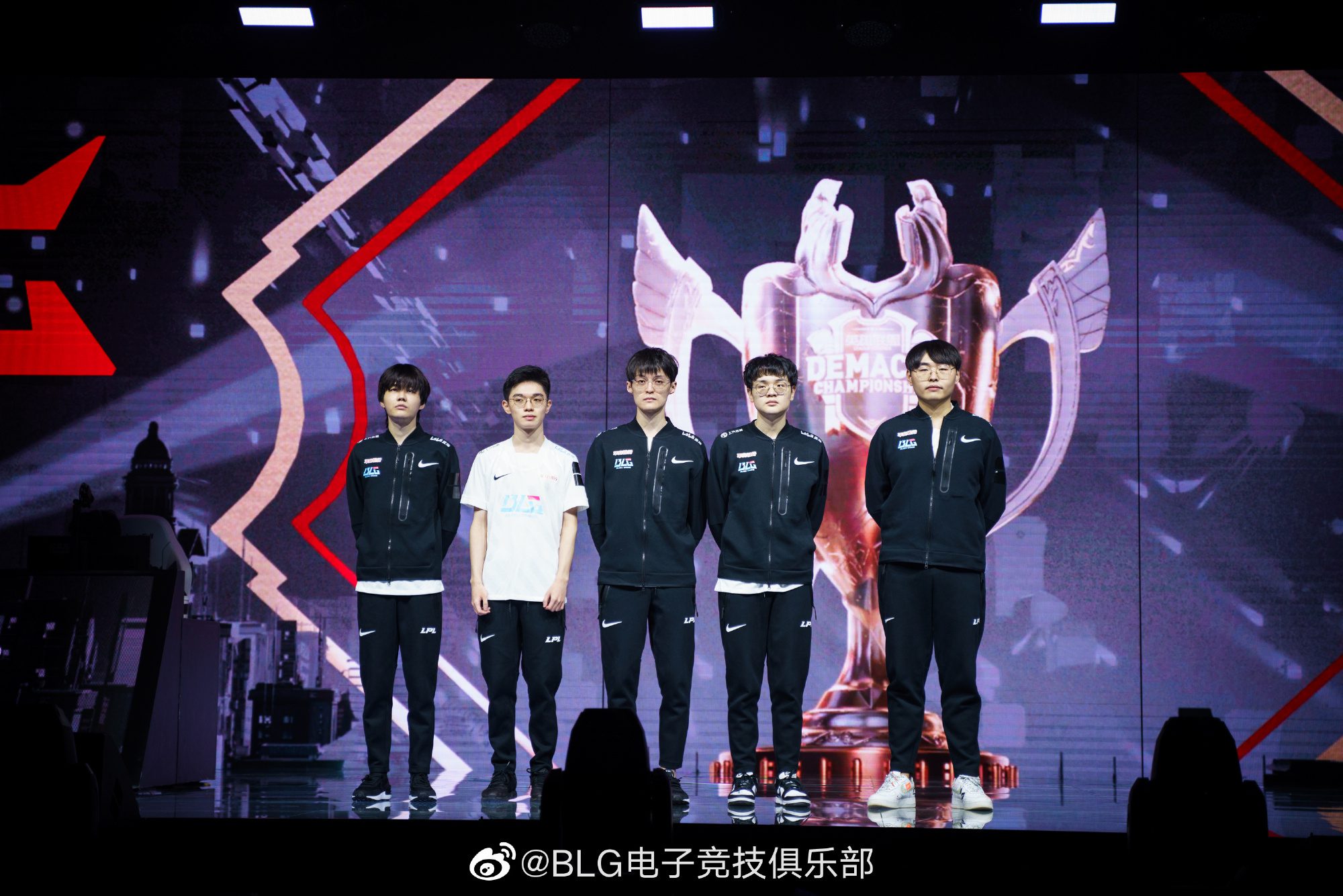 However, when BLG fielded their main lineup for the Demacia Cup 2021, it was Doggo who started, not Uzi