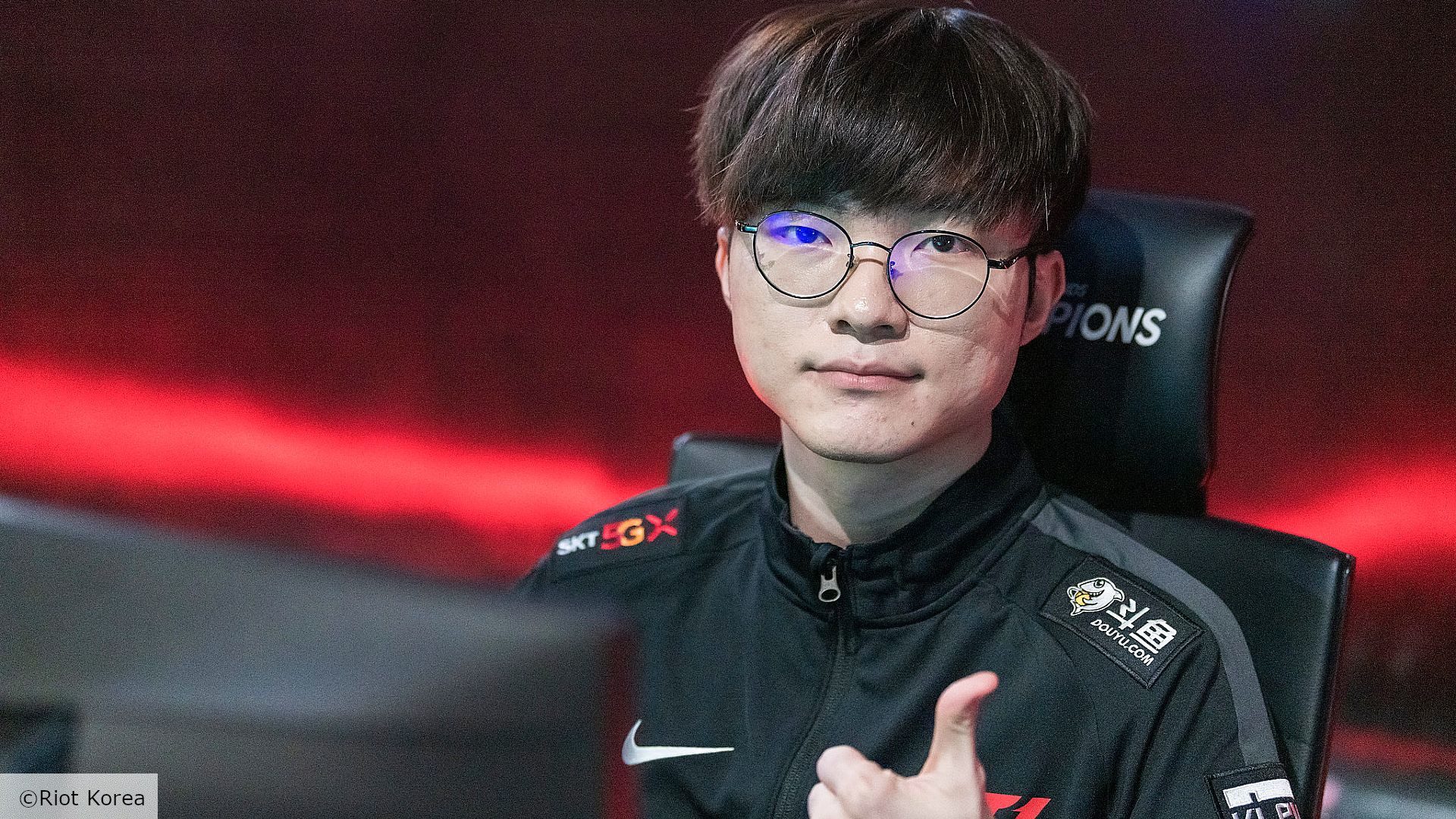 But Faker is also an example of a player who can maintain his performance and physical condition despite a long career