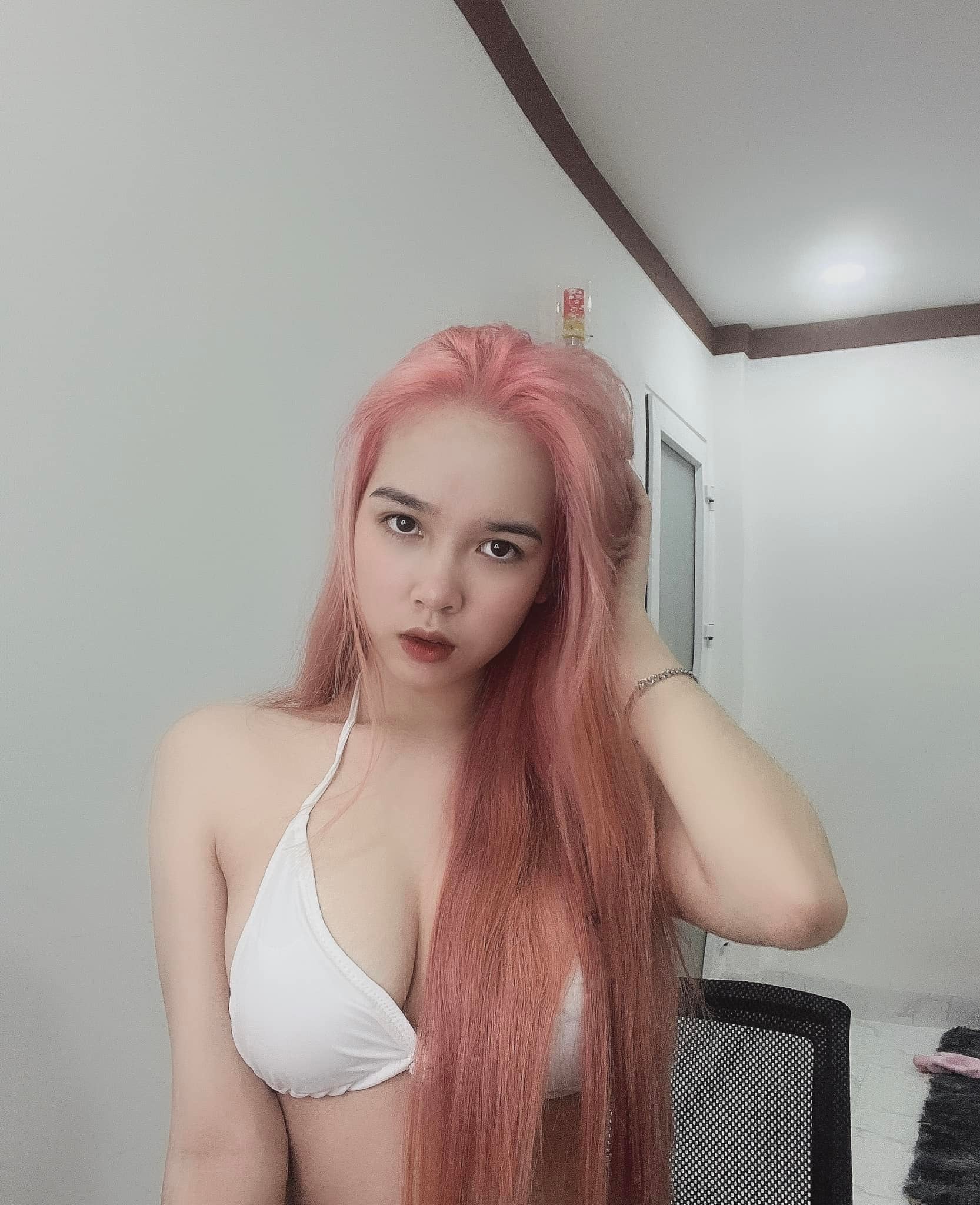 Streamer Koi - Sena's current girlfriend