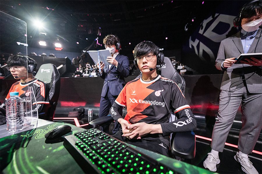Teddy is struggling with his new team Kwangdong Freecs