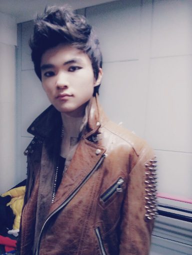 Perhaps no one can forget this 'legendary' photo of Faker.