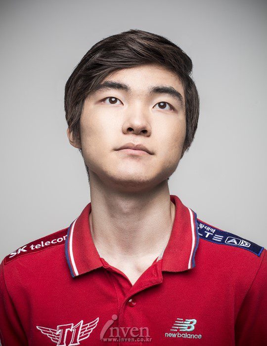 Faker became a standout name in the SKT T1 star lineup at that time.