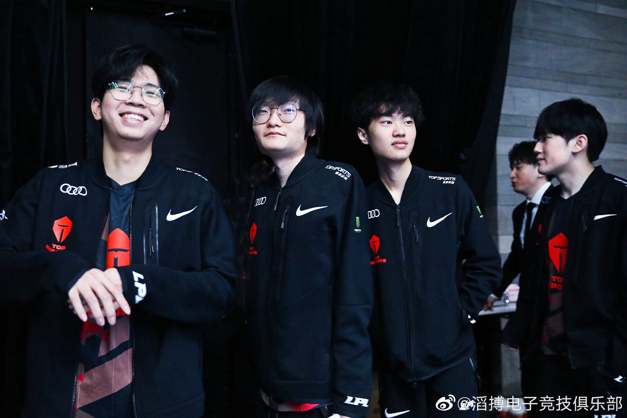TES has been performing well recently and has made it into the top 10 best teams of the week in the League of Legends scene