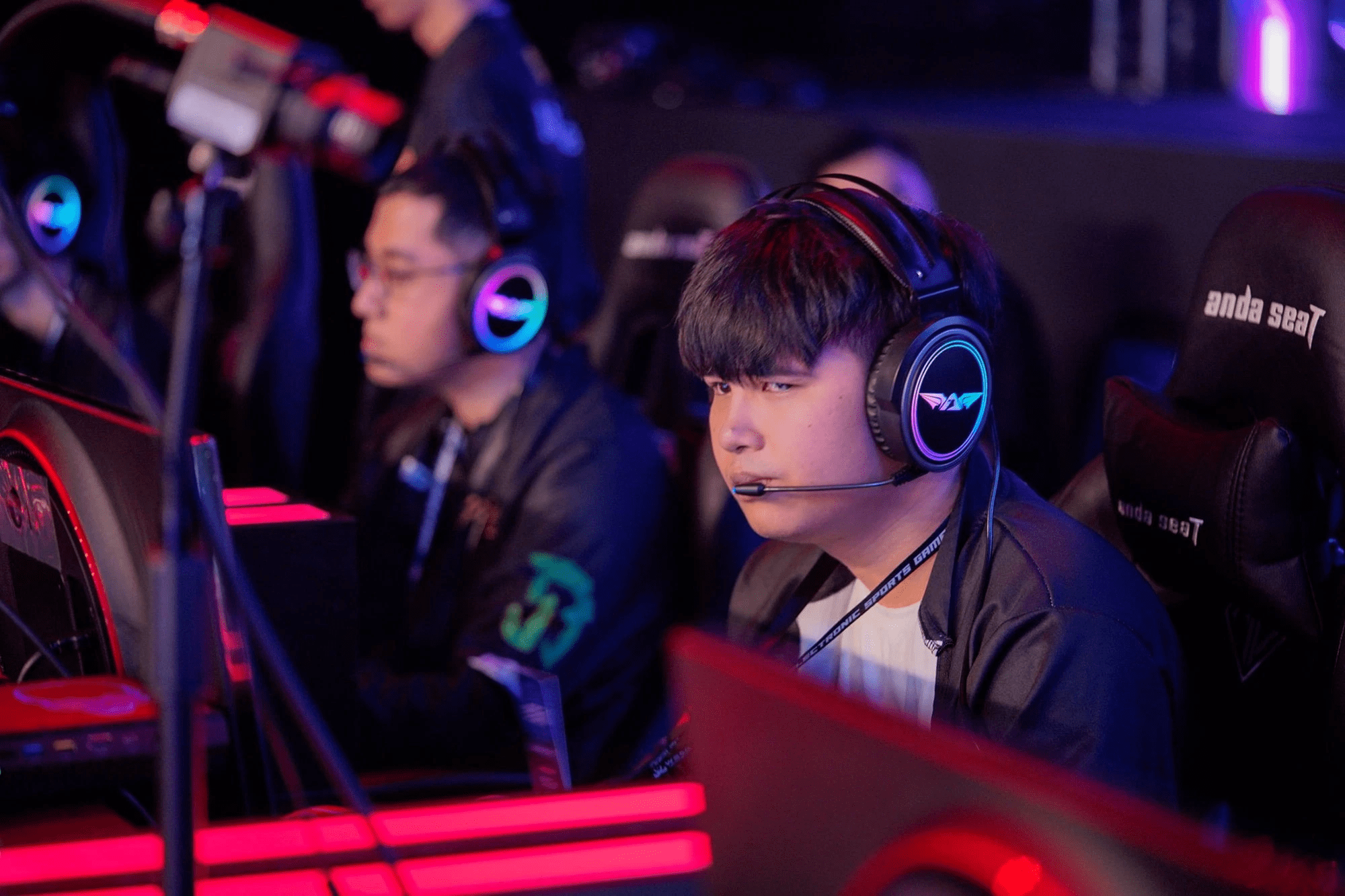 ...or Datbb are well-known names in the Vietnamese DOTA 2 scene