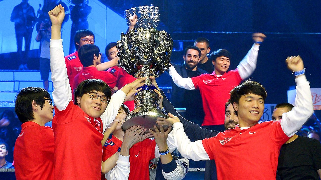 SKT T1 2013 won the World Championship but went empty-handed in the 2014 season, even missing out on the 2014 World Championship