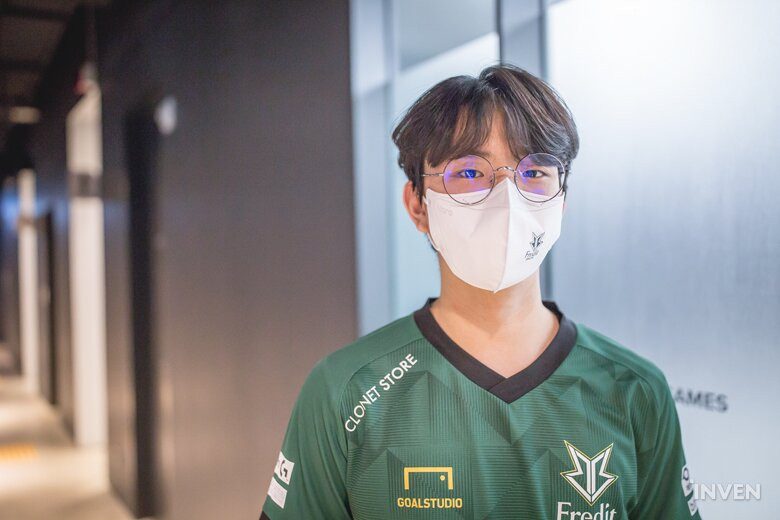 Morgan - a player who has competed in both LPL and LCK also empathizes with Faker