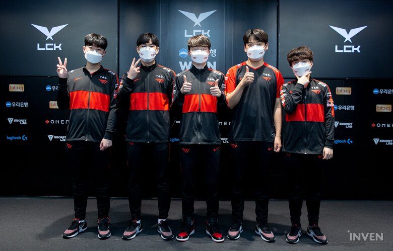 T1 has set a super record with an unbeaten 18-game group stage in LCK Spring 2022, becoming the first team in League of Legends history with the most perfect group stage