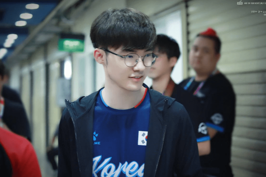 Flame stated that only Faker has a guaranteed slot 100%