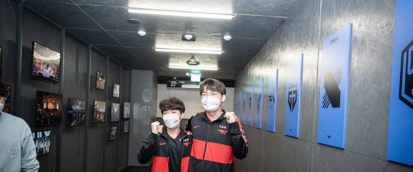 However, Korean media believes the two bot duos may very well be the decisive factors in the match outcome