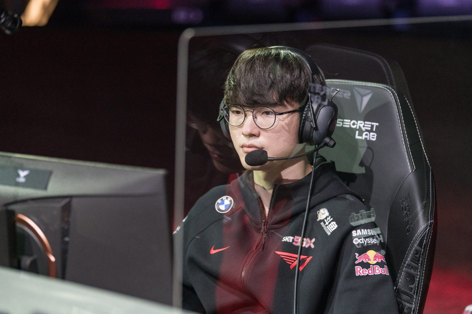If he cannot participate in ASIAD or win a medal, Faker's career could be at risk as he is already at the age nearing the decline of his career, and also facing military obligations