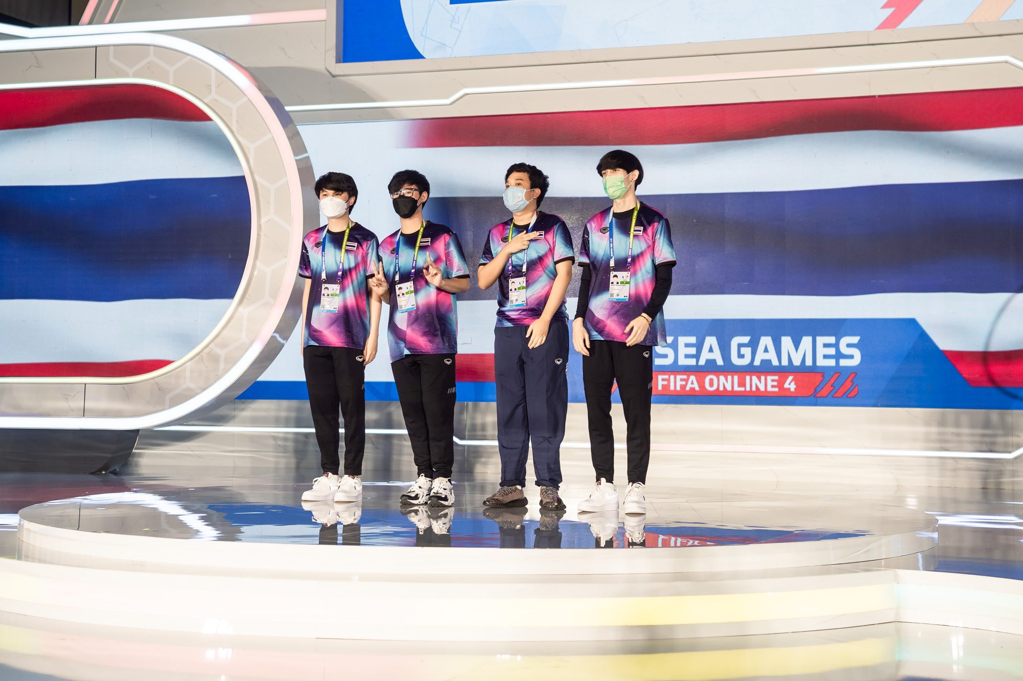 Thailand easily dominated Group B to face Vietnam in the finals