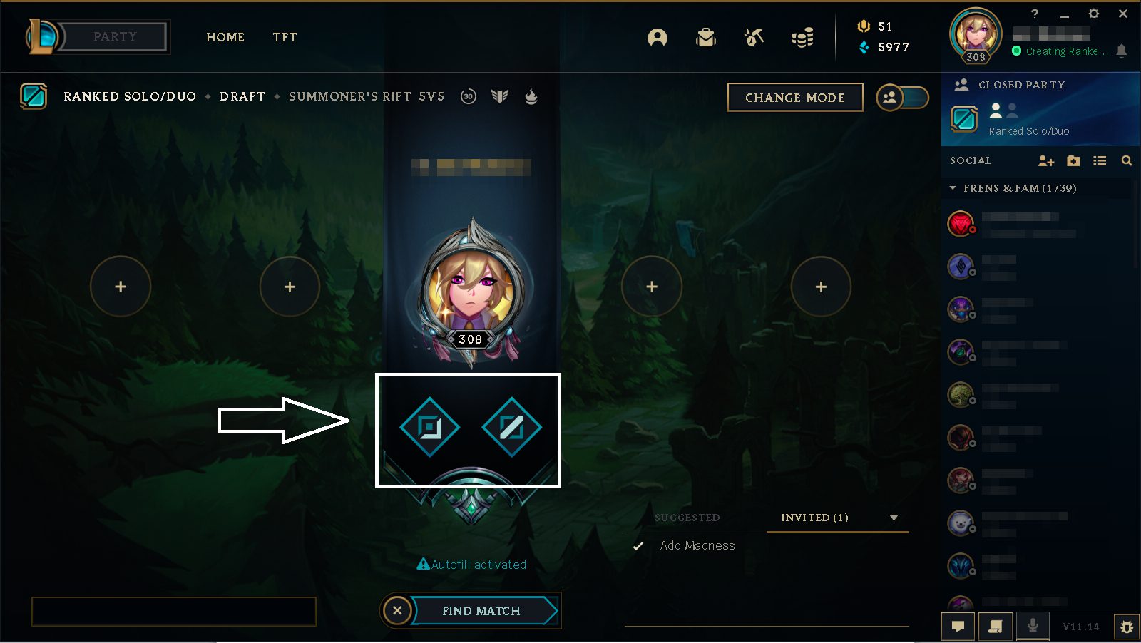 Allowing players to choose roles has helped League of Legends players relieve frustration from having to play undesirable roles