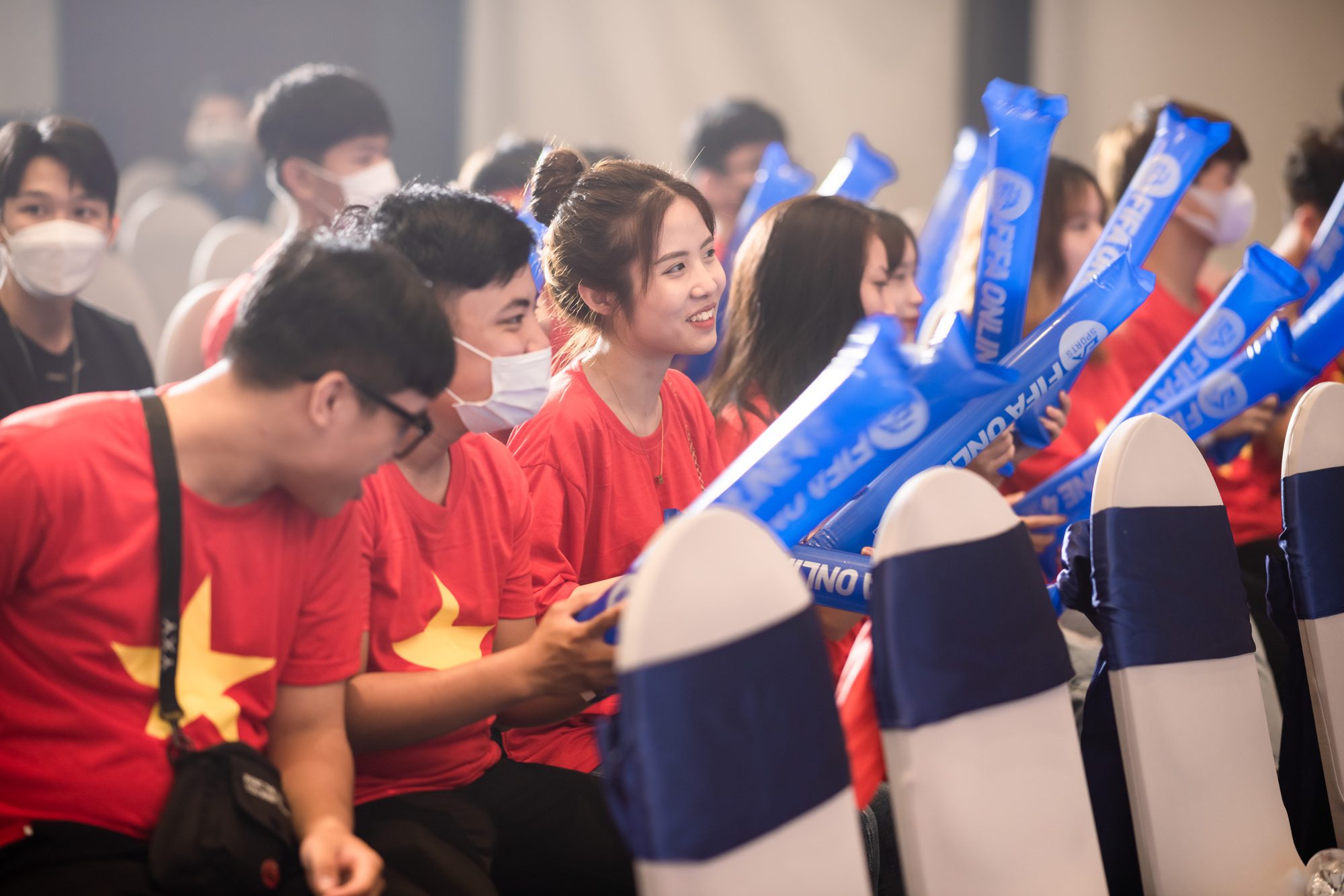 A large crowd came to cheer for the Vietnamese FFO4 players in the finals