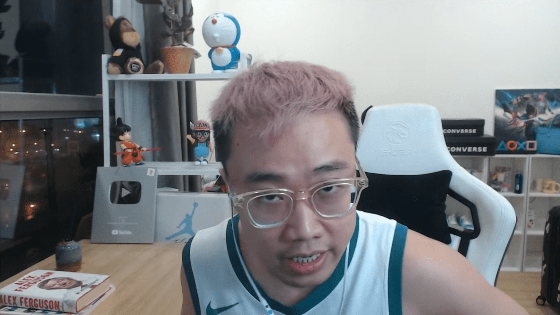 Caster Hoàng Luân comments on TLong's case and the impact of this transfer on Vietnamese League of Legends