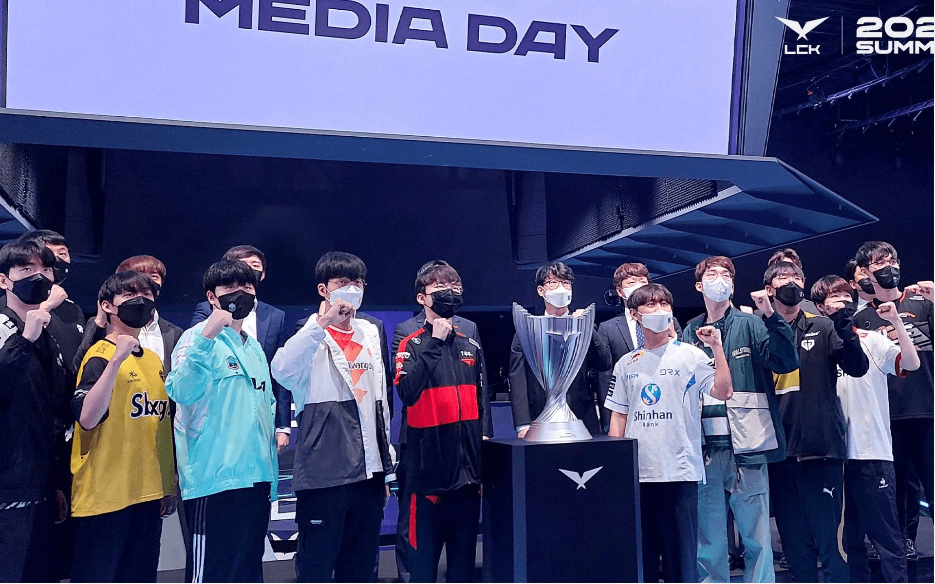 LCK Summer 2022 officially kicks off