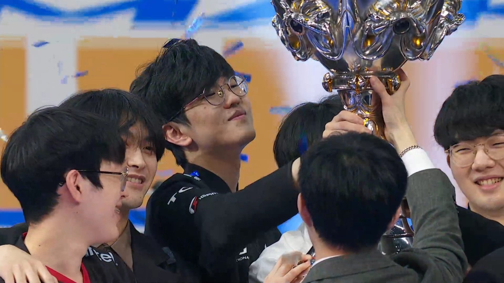 JieJie has recently regained his high form like during Worlds 2021