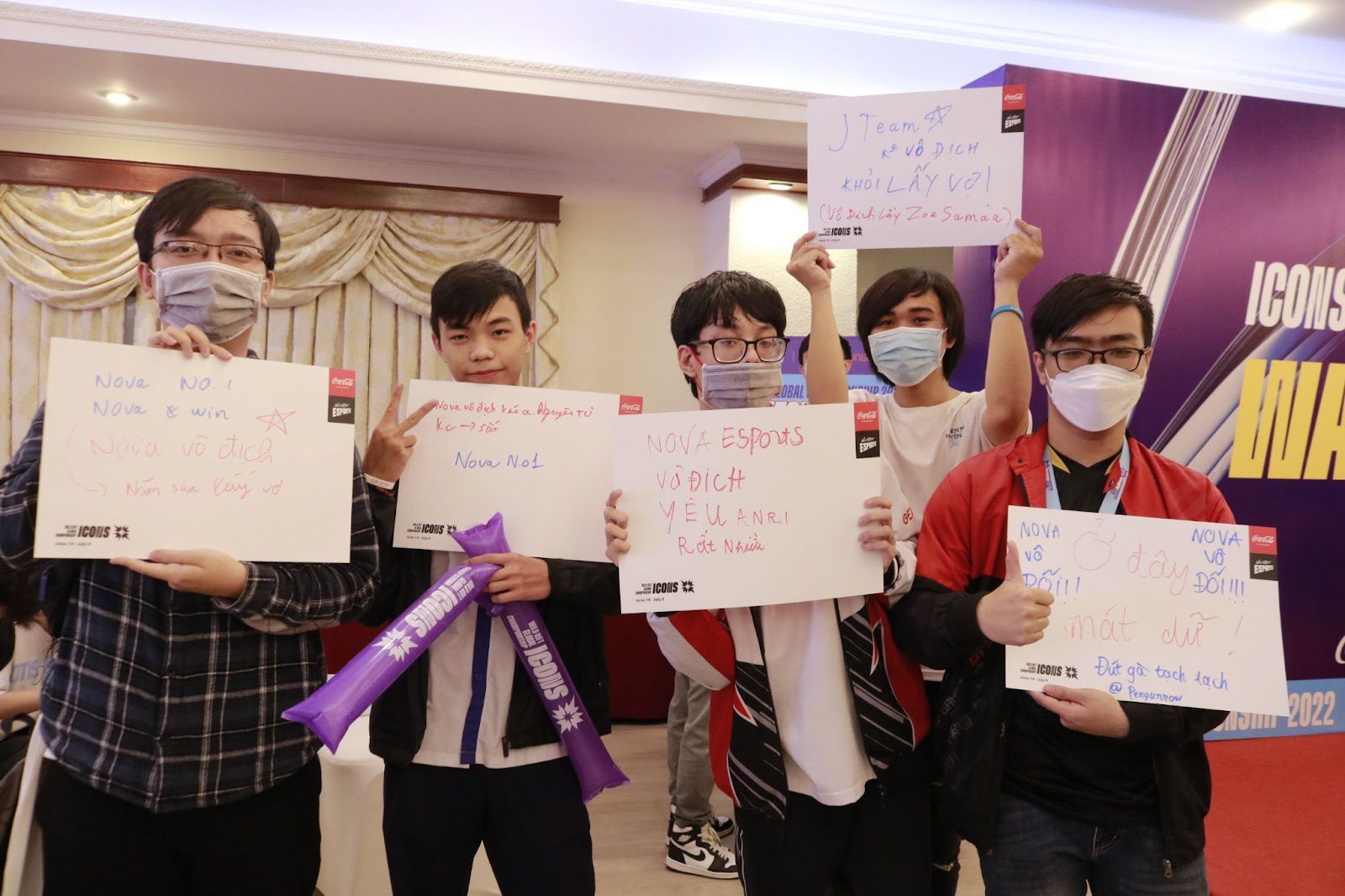 Many fans believe in victory for Nova Esports in this final match