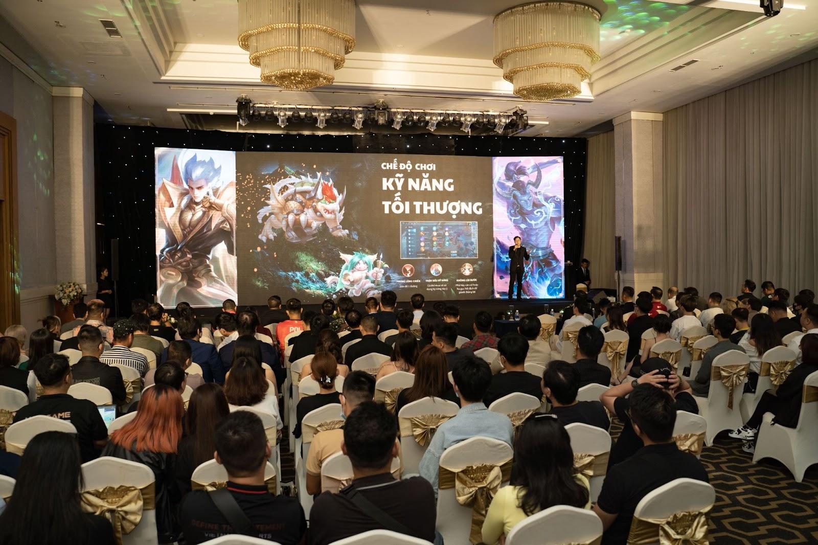 Publisher Funzy representative introduces Chaos Battle Mobile during the press conference on July 13