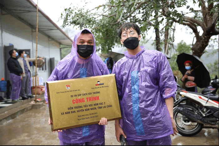 The Mixi tribe has also conducted charitable campaigns in Vietnam.