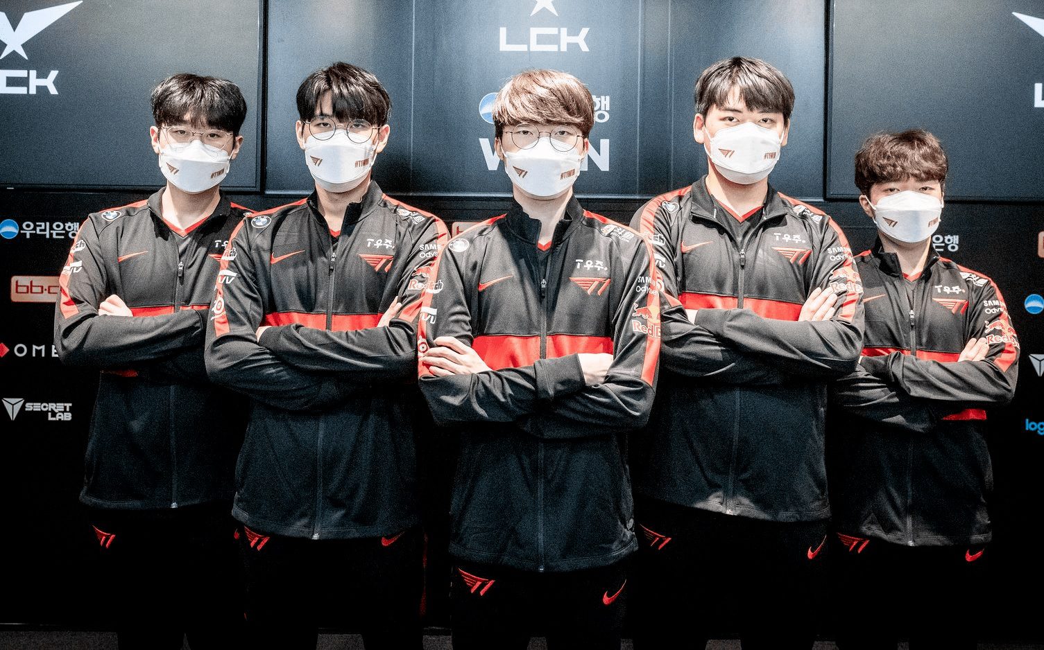 T1 dominates in LCK with the longest unbeaten streak in the history of this tournament...