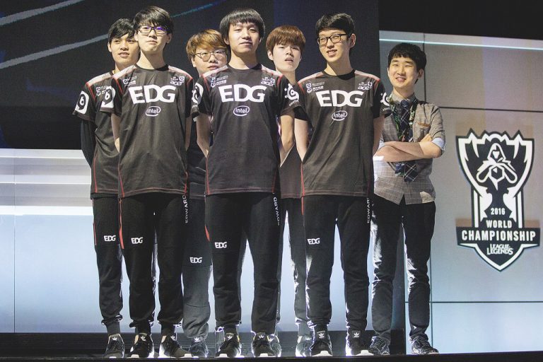 EDG currently holds the longest unbeaten streak in history for group stages with 26 matches