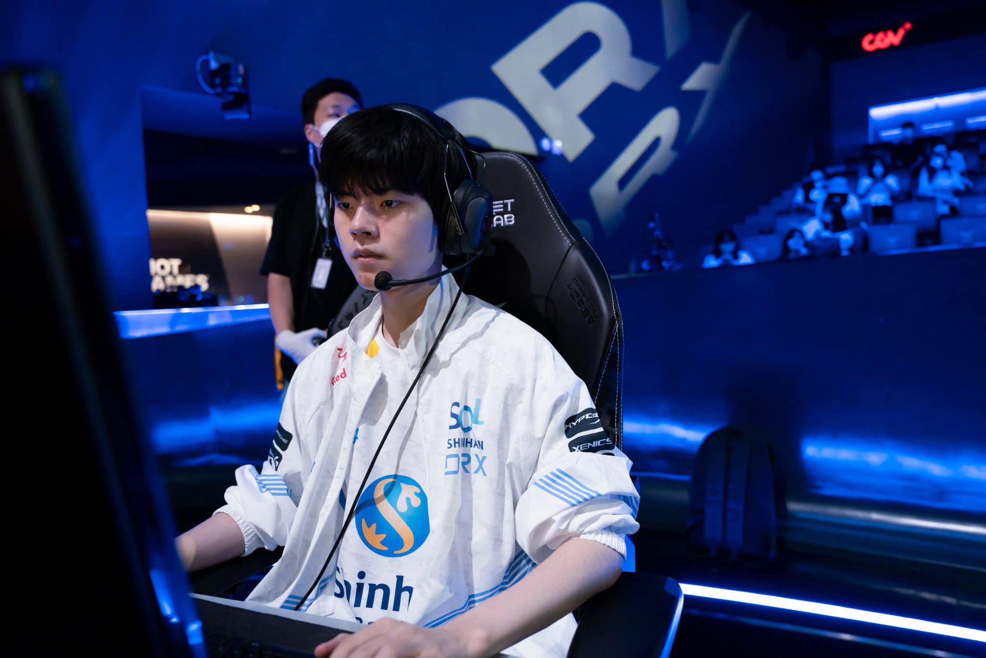 Deft continues to fall behind Faker