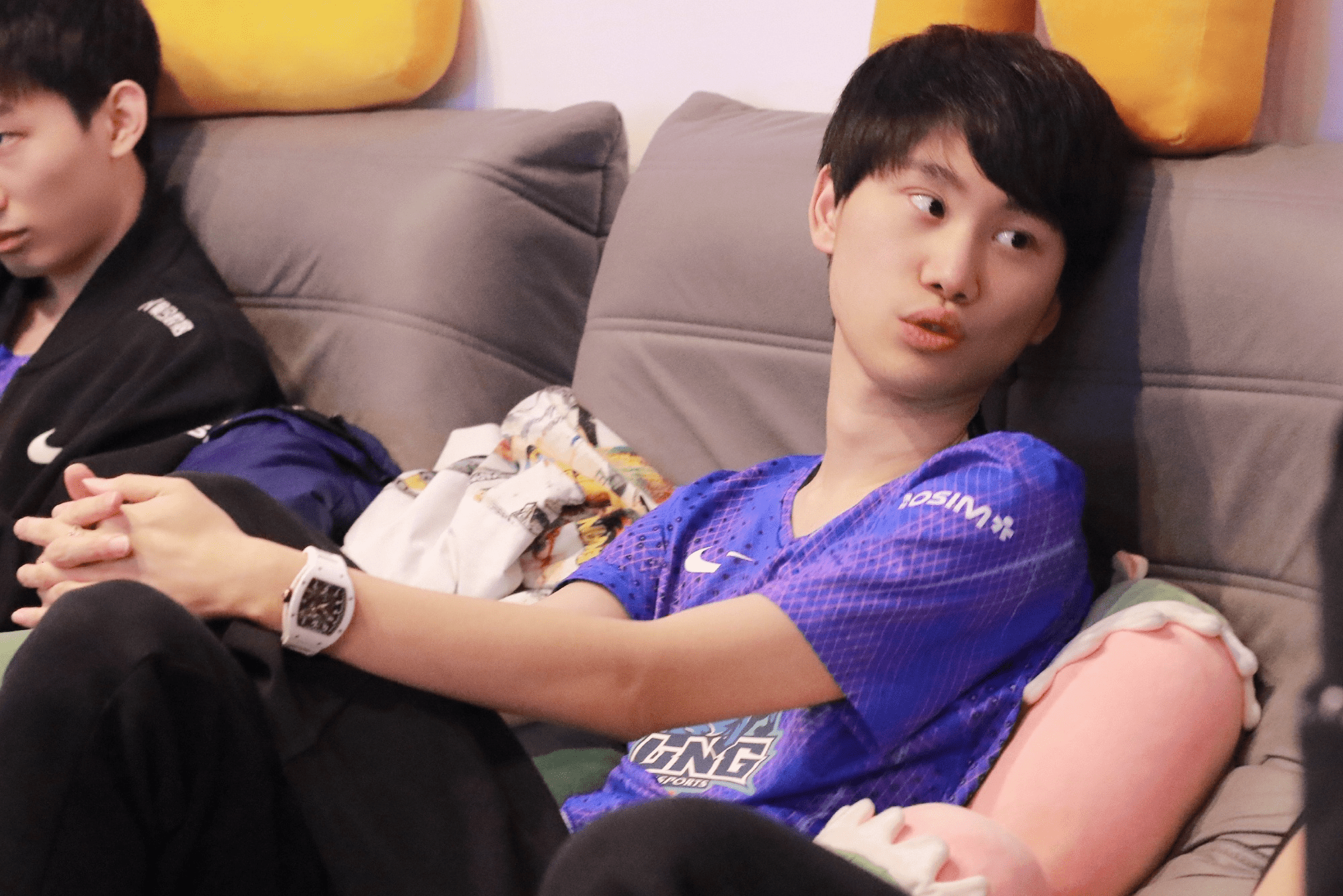 Doinb has often been attacked, especially when his team performed poorly