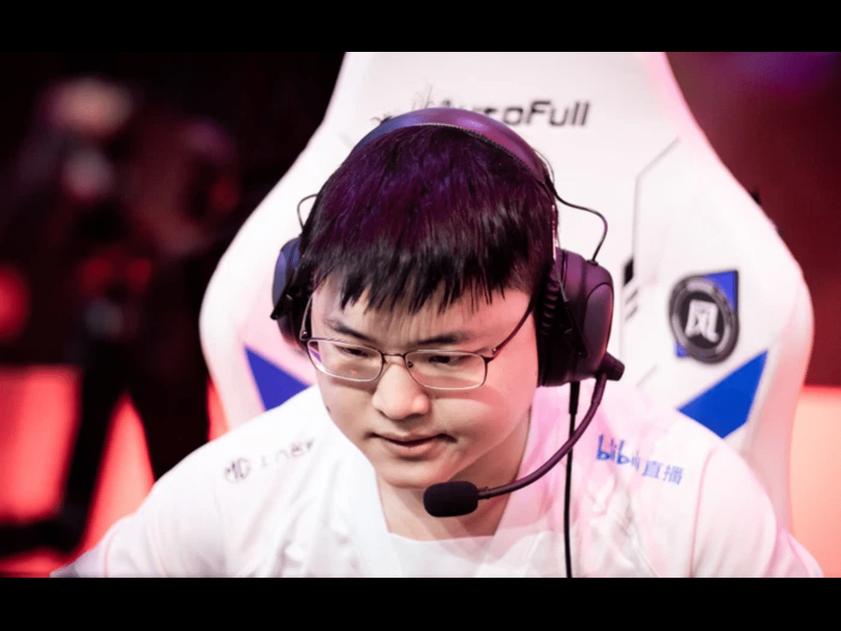 Uzi looks extremely disappointed after BLG announced the demotion of ADC Doggo to the second team