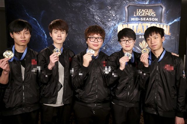 Deft and Meiko are among the few remaining players from the EDG 2015 lineup