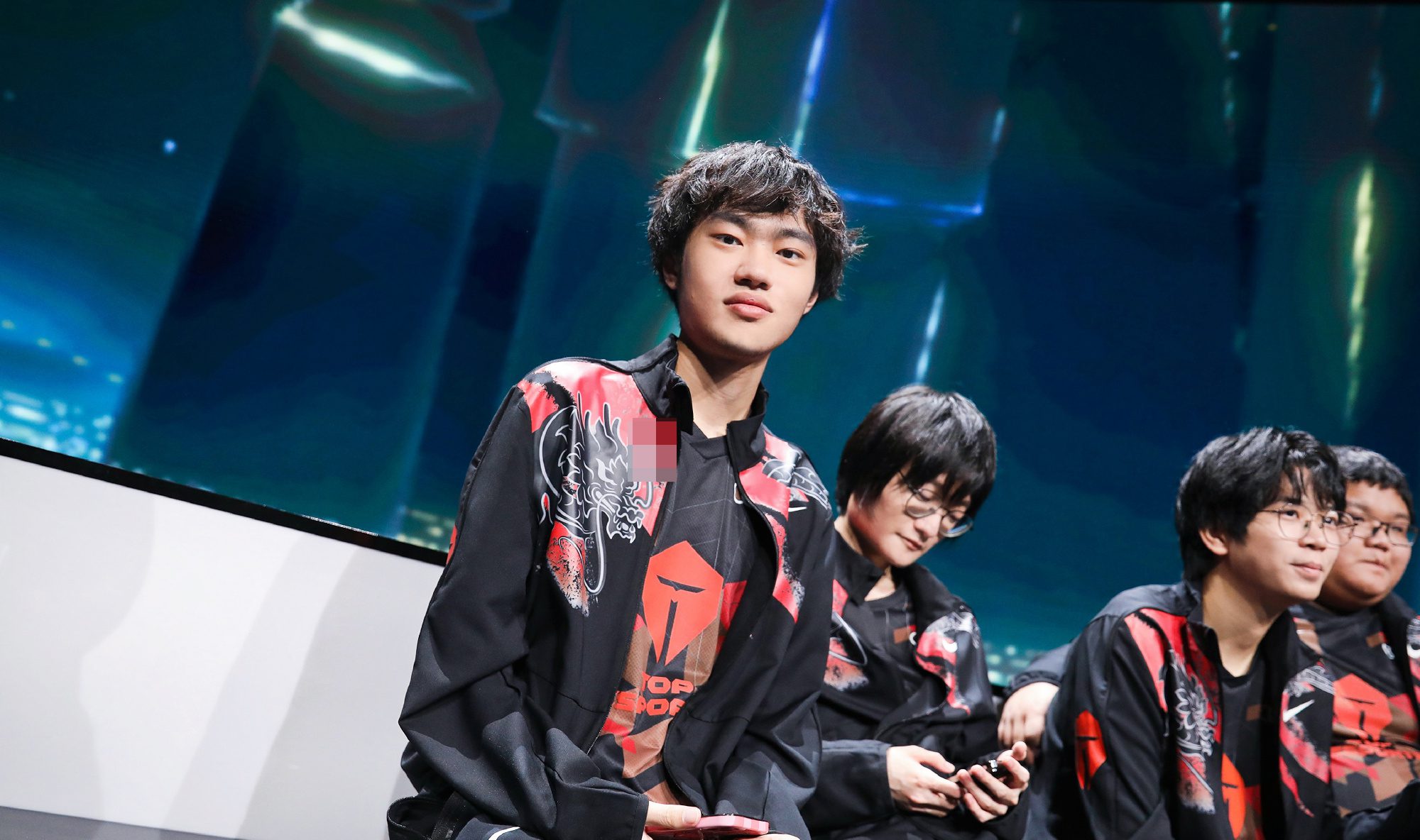 Knight and JackeyLove both fall out of the top 10 players