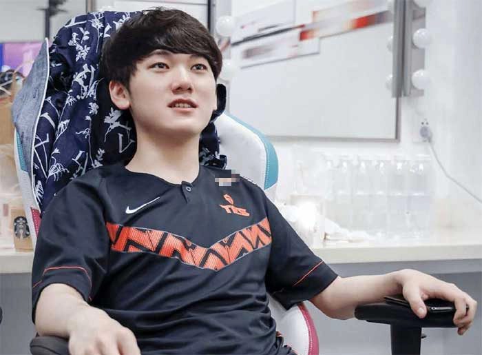 JackeyLove possesses very high personal skills