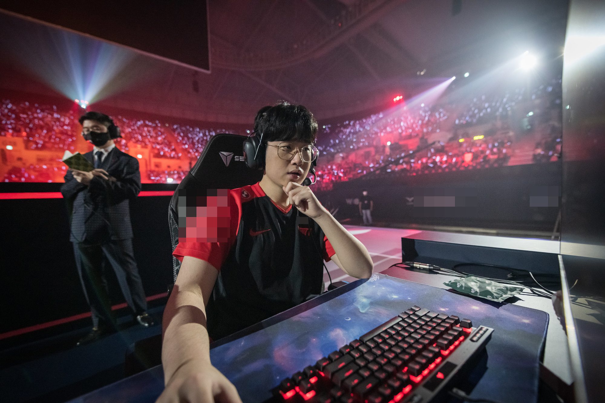 Zeus will continue to be a key support for T1 and their fans at Worlds 2022