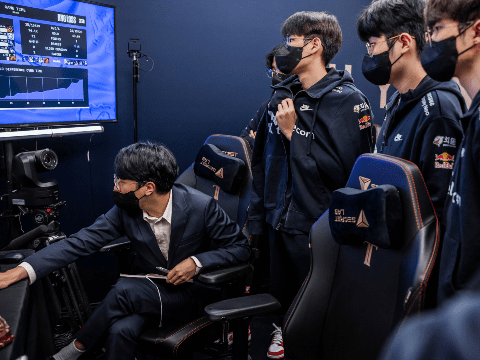 T1 has a very diverse champion pool at Worlds 2022 - source: LoL Esports