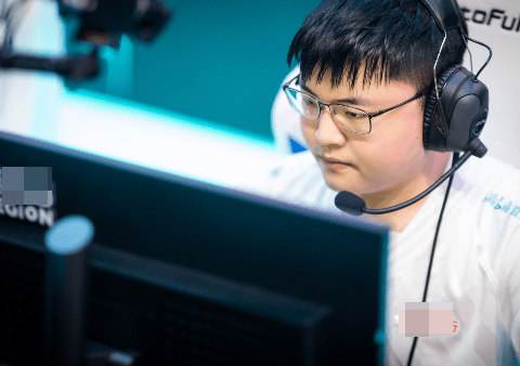 BLG has even recruited the legend Uzi to fulfill their ambition of dominating the LPL - source: Weibo BLG