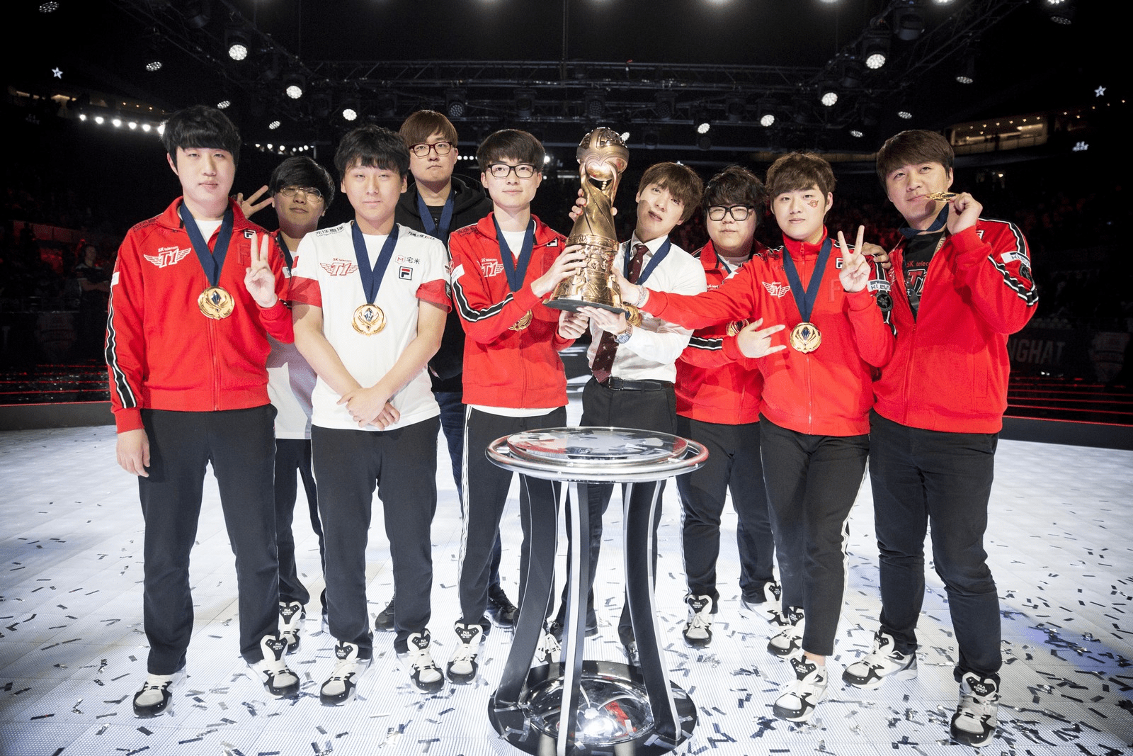 2016 was a year of great success for Faker with two championship trophies from Worlds and MSI