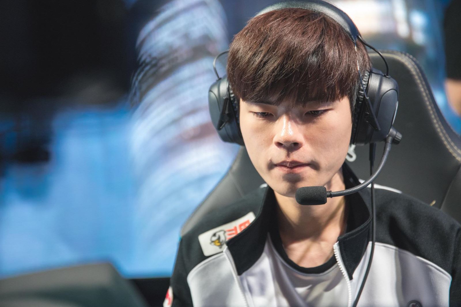 It is very likely that this will be Deft's last World Championship as he has reached enlistment age