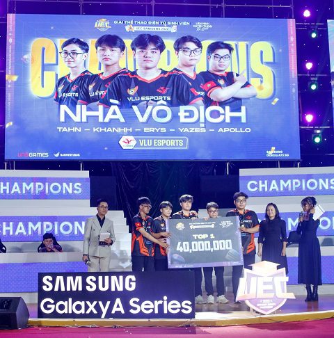 VLU Esports from Van Lang University officially crowned champions and won a prize of 40 million VND - source: Minh Triết
