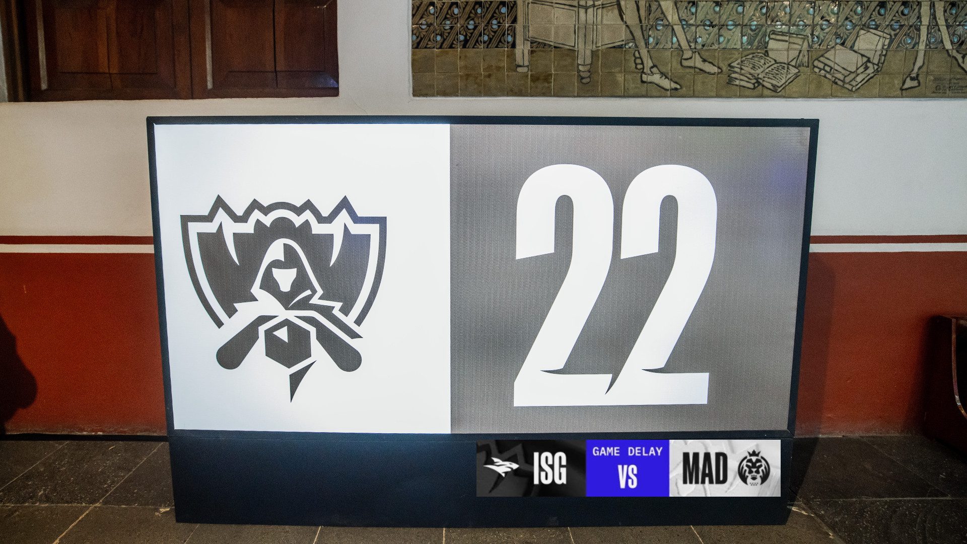 Issues arose from the very first matches of Worlds 2022 causing delays