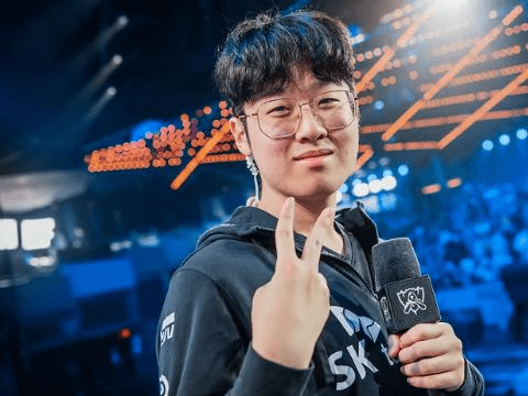 Zeus has extremely overwhelming statistics at Worlds 2022