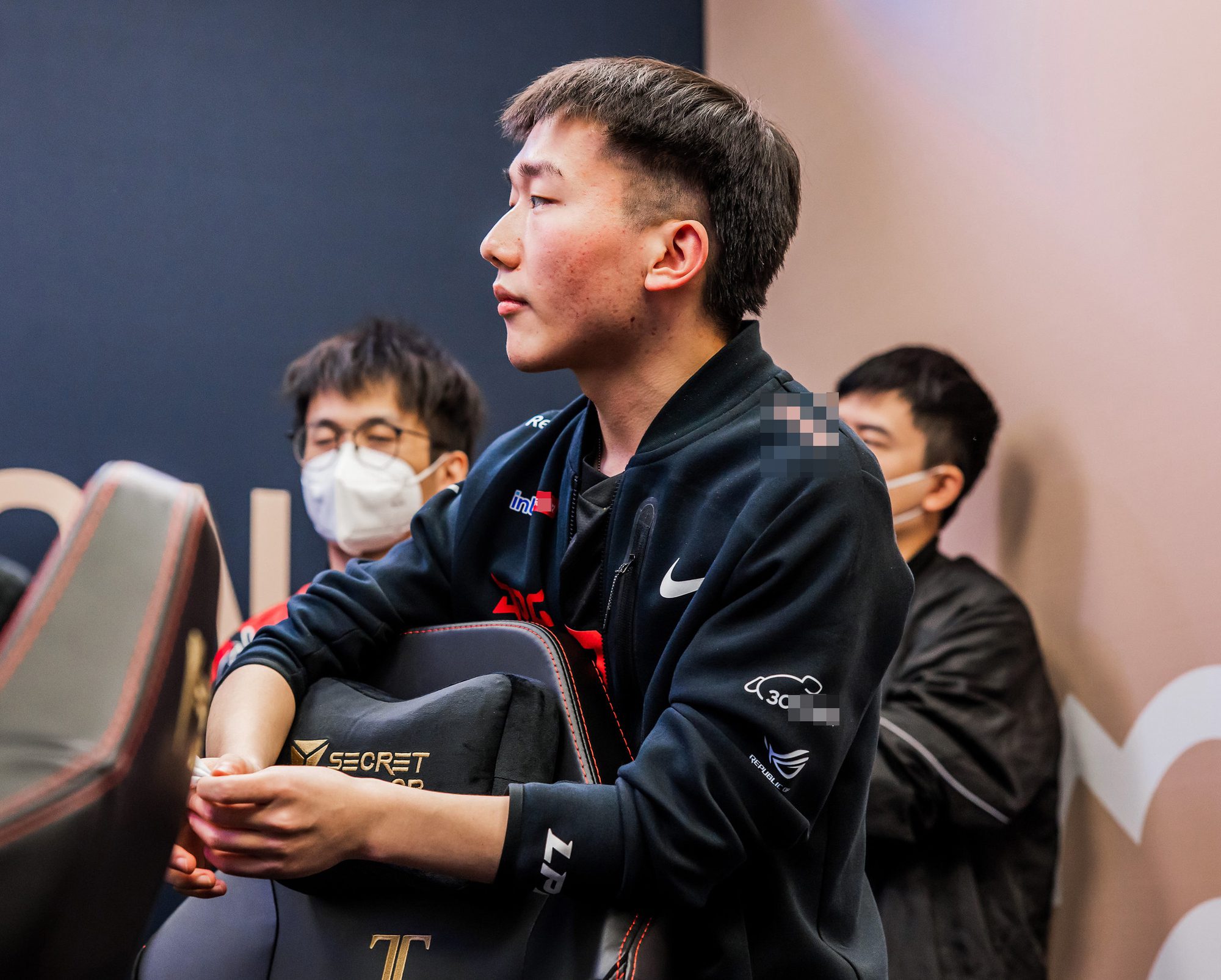 Despite bringing four of the strongest representatives in years, only JDG remains as LPL's representative in the semifinals of Worlds 2022