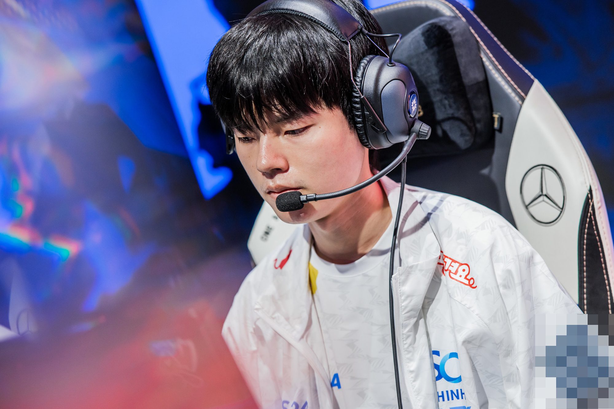 DRX is currently leading the table and even convincingly defeated RNG