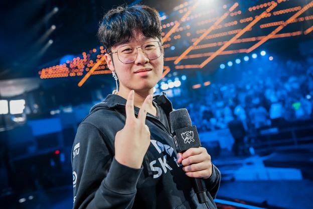 Zeus believes there will be a showdown between LCK vs LCK in the finals