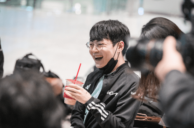 ShowMaker believes both LCK teams will make it to the finals