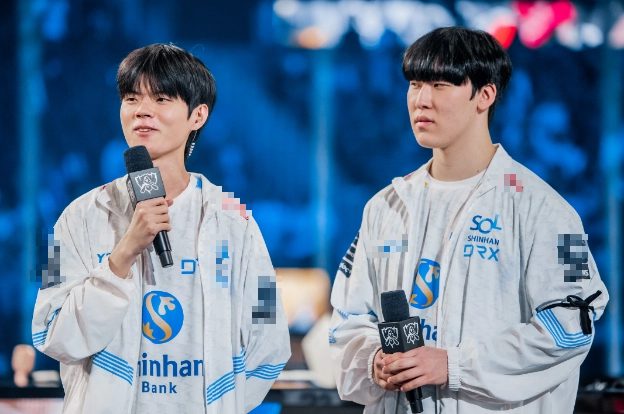 Deft and Zeka are shining brightly at the 2022 World Championship
