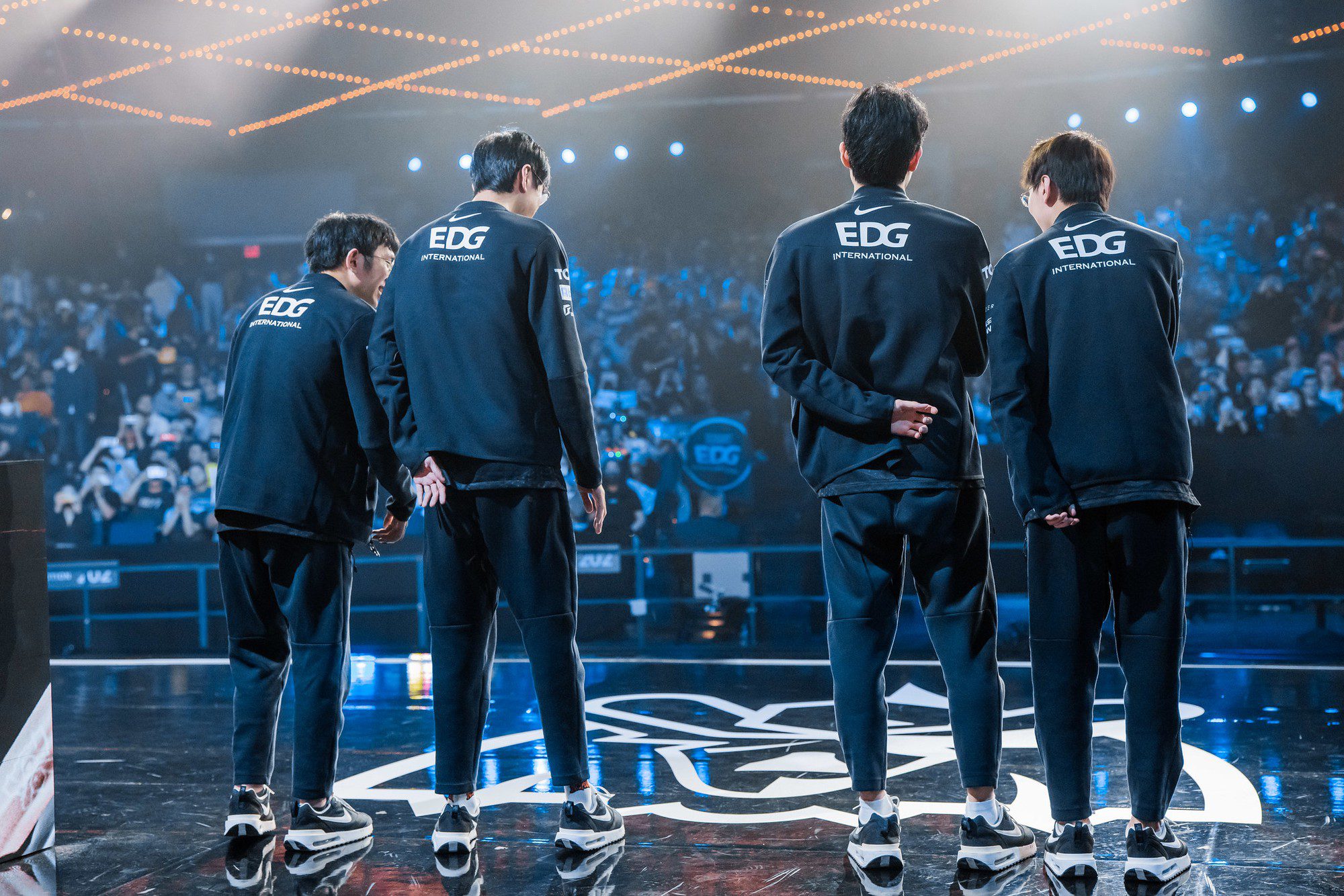 EDG could not defeat T1 in the Group Stage