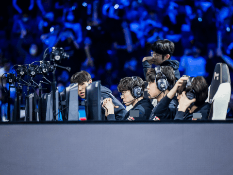 But T1 players also made numerous mistakes and were not performing well - photo: LoL Esports
